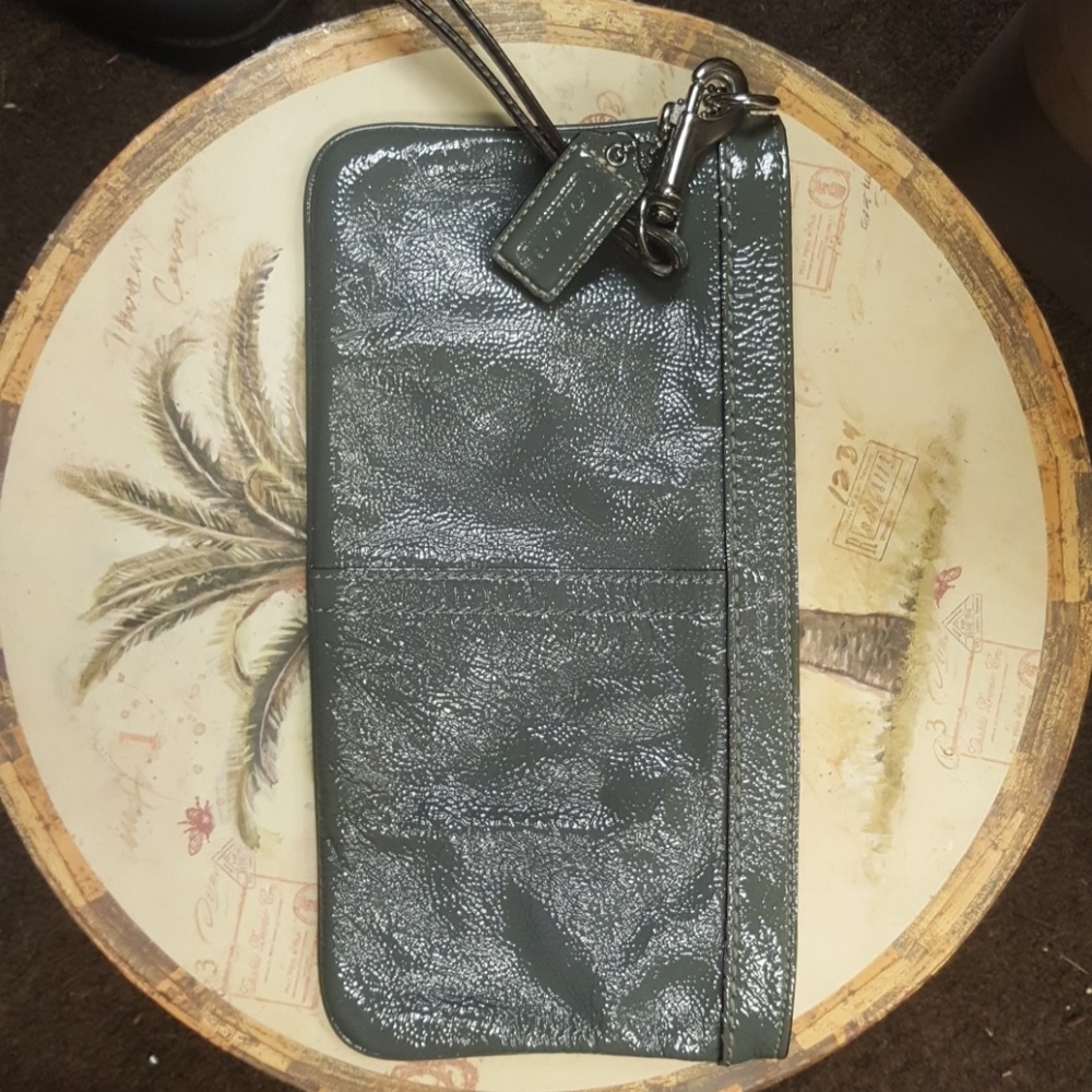 Coach wristlet clutch